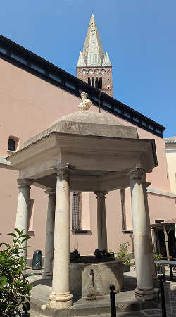 Well of Janus, piazza di Sarzano, Genoa